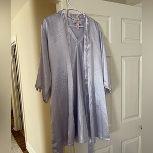 Oscar de la Renta Pink Label purple nightgown and robe set